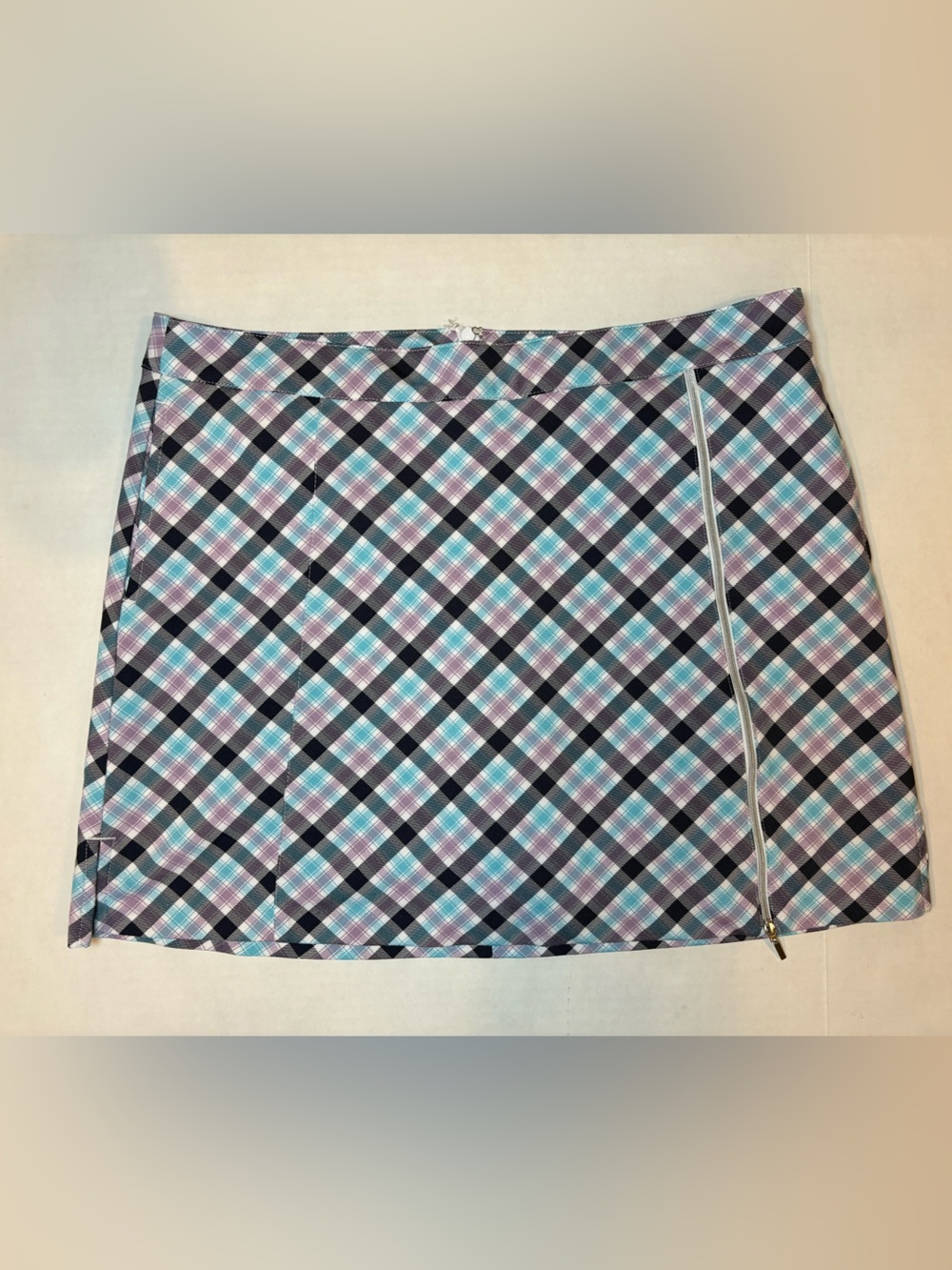 Lady Hagen Multicolored Plaid Golf Skort Front Size Zipper Detail Size 10